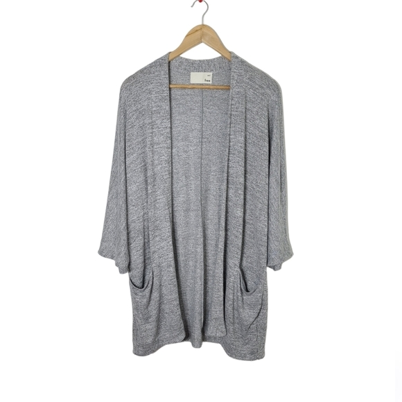 Aritzia Gray Women's Cardigan - Picture 8 of 16
